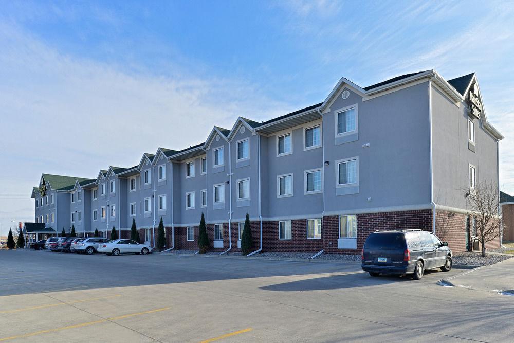 Mainstay Suites Fargo - I-94 Medical Center Exterior photo